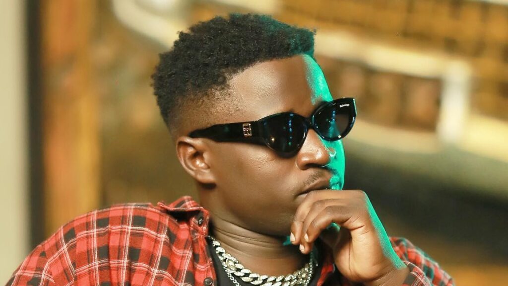 selecta-jef-hits-out-at-artistes-still-carrying-flash-drives