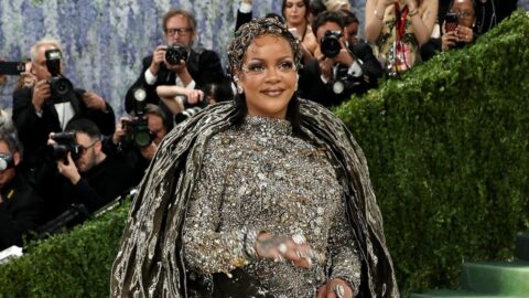 rihanna-reveals-inspiration-behind-barbados-inspired-look